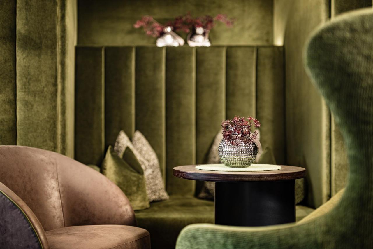 Boutique & Fashion Hotel Maciaconi - Gardenahotels Santa Cristina Val Gardena ภายนอก รูปภาพ