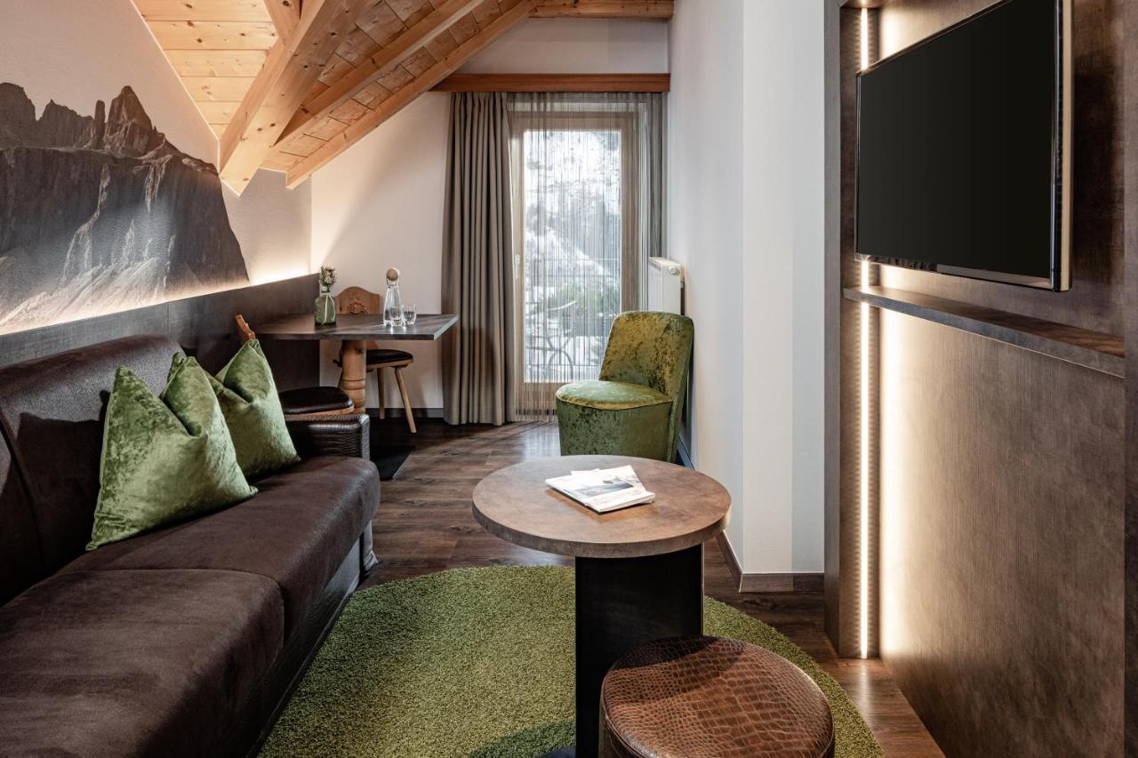 Boutique & Fashion Hotel Maciaconi - Gardenahotels Santa Cristina Val Gardena ภายนอก รูปภาพ