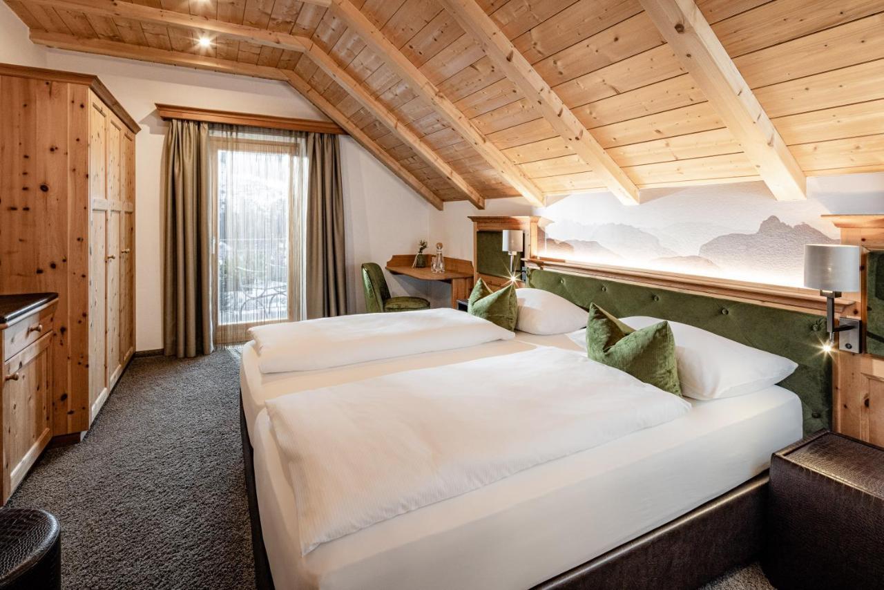 Boutique & Fashion Hotel Maciaconi - Gardenahotels Santa Cristina Val Gardena ภายนอก รูปภาพ