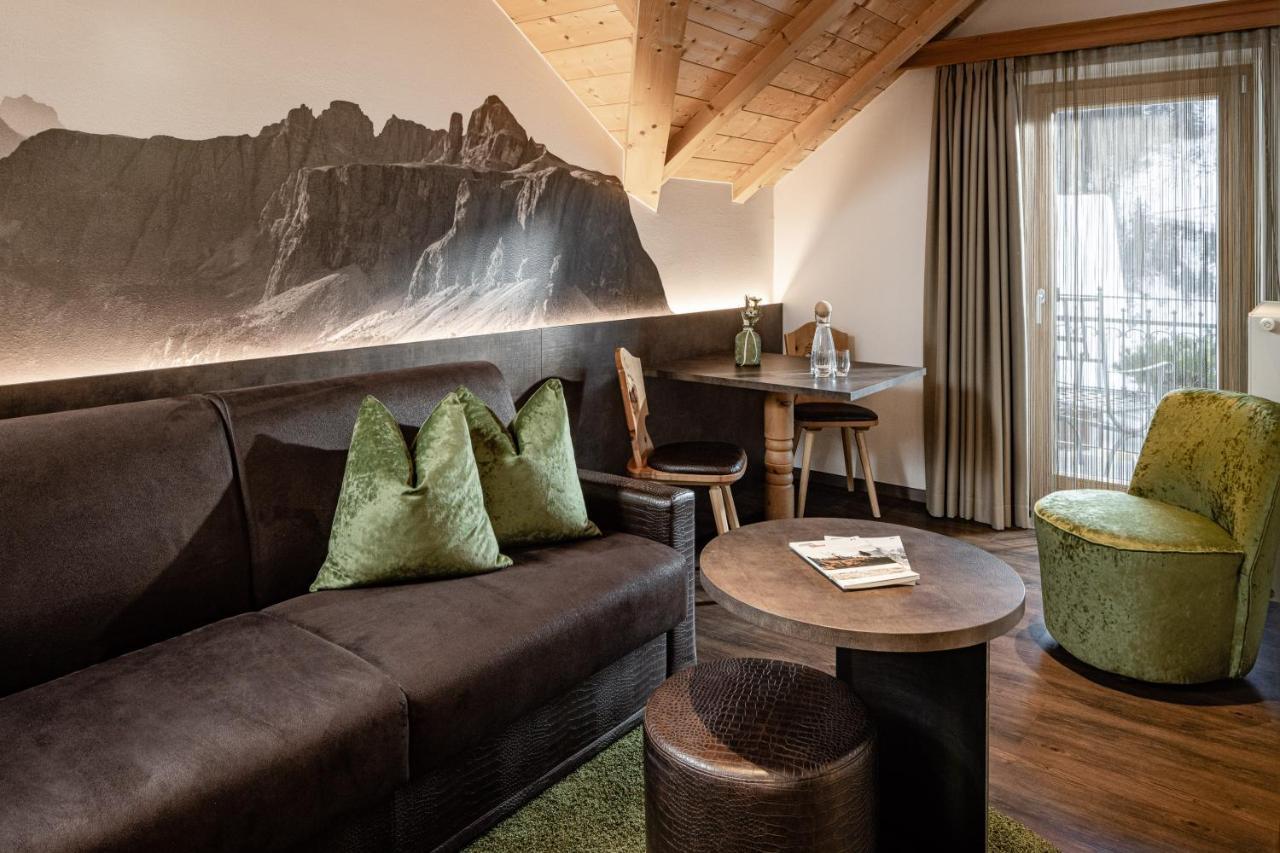 Boutique & Fashion Hotel Maciaconi - Gardenahotels Santa Cristina Val Gardena ภายนอก รูปภาพ