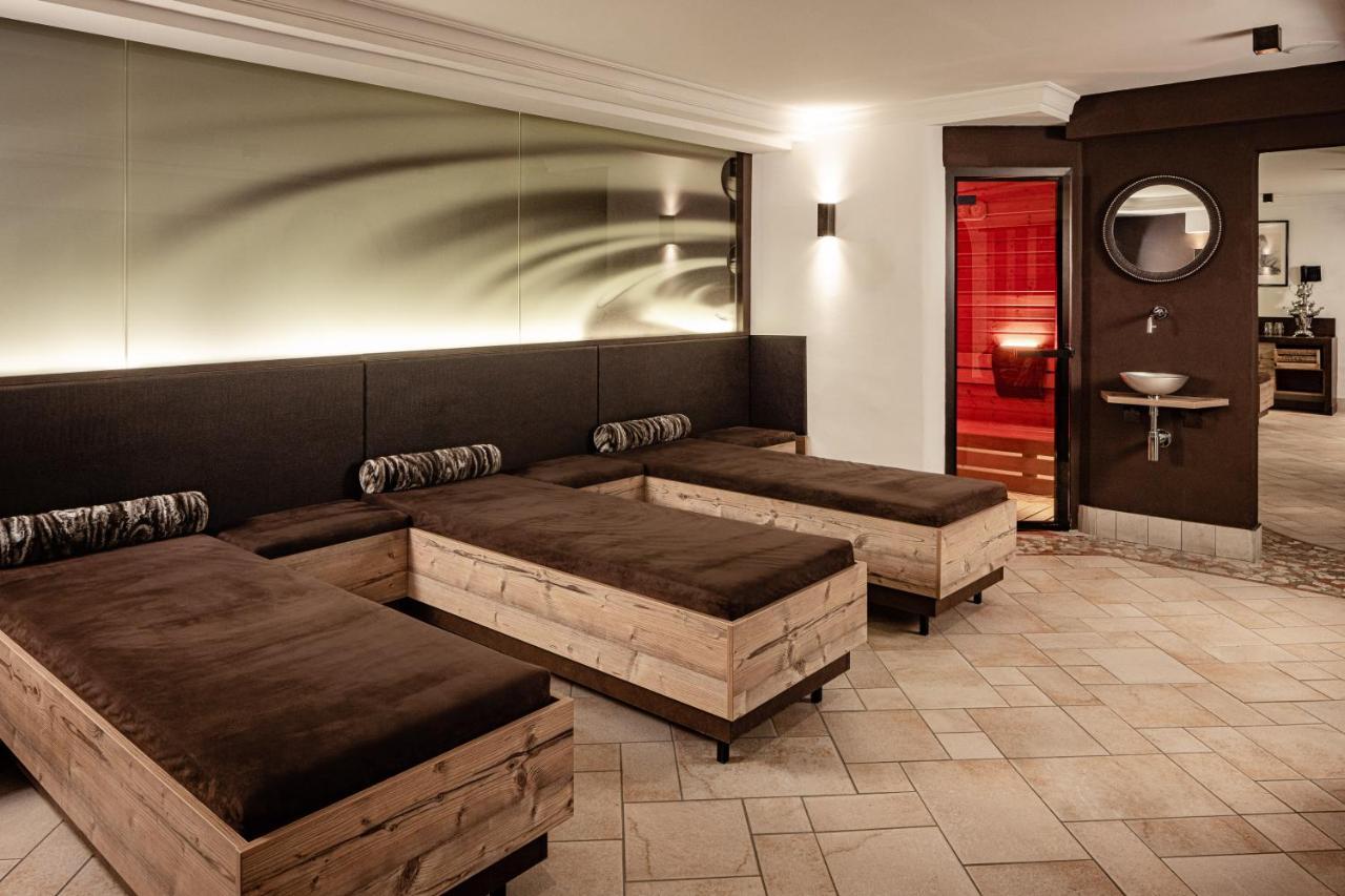 Boutique & Fashion Hotel Maciaconi - Gardenahotels Santa Cristina Val Gardena ภายนอก รูปภาพ
