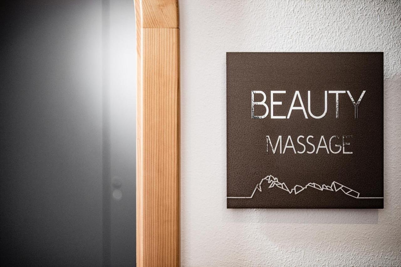 Boutique & Fashion Hotel Maciaconi - Gardenahotels Santa Cristina Val Gardena ภายนอก รูปภาพ