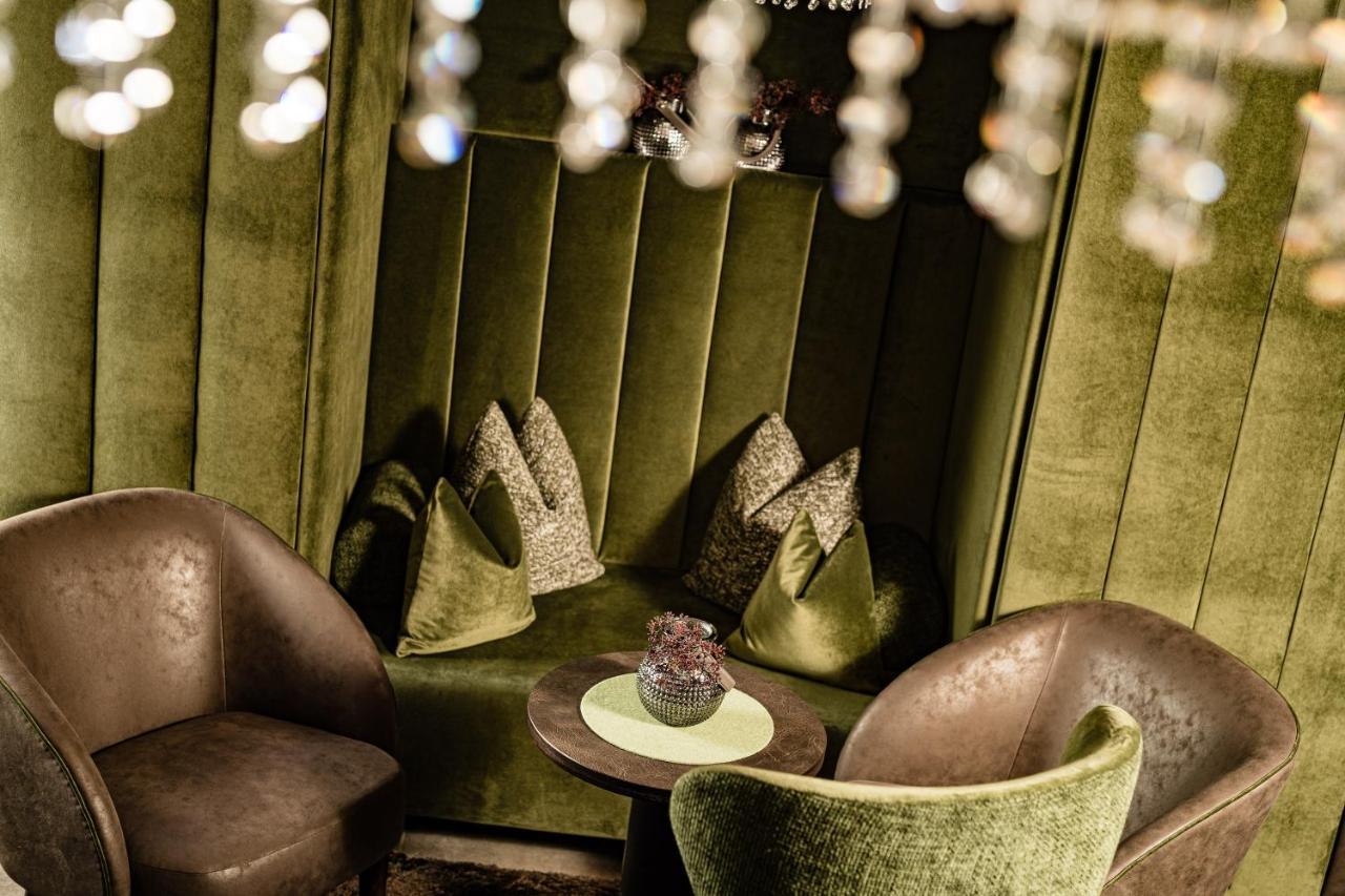 Boutique & Fashion Hotel Maciaconi - Gardenahotels Santa Cristina Val Gardena ภายนอก รูปภาพ